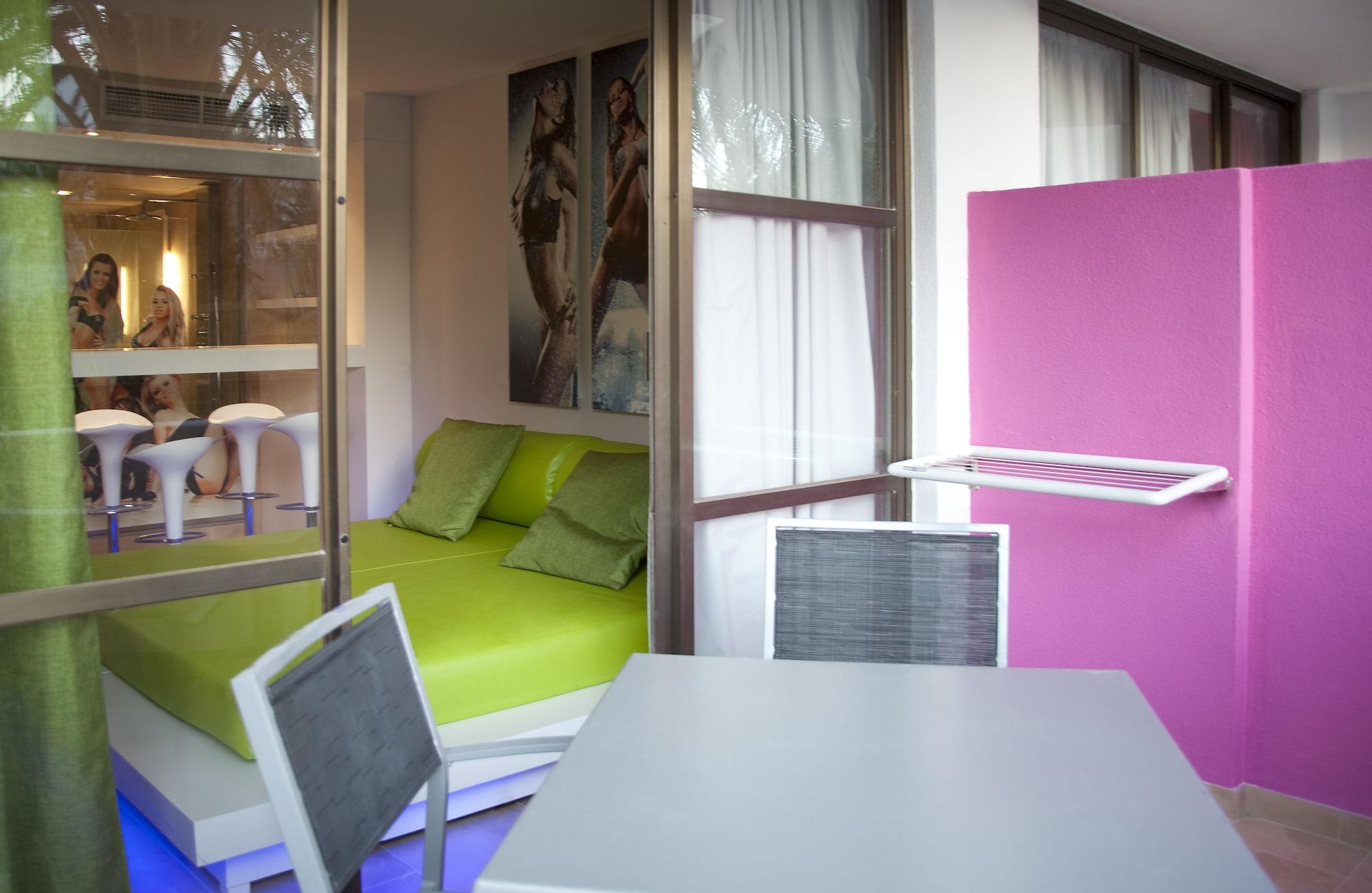 By Trh (adults Only) Appartement